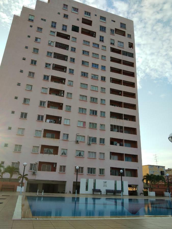 Plaza Melaka Raya Apartment Malacca Exterior foto